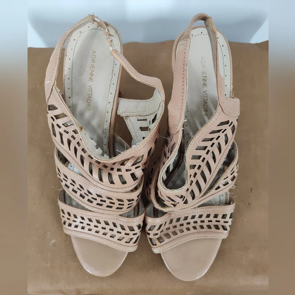 Adrienne Vittadini Tan Cutout Heeled Sandals Size 9.5M
